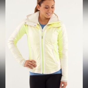 Lululemon Run: Bundle Up Jacket
Clarity Yellow / Polar Cream size 6